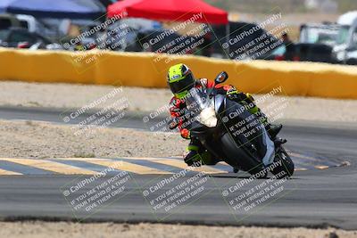 media/Apr-10-2022-SoCal Trackdays (Sun) [[f104b12566]]/Turn 2 (1135am)/